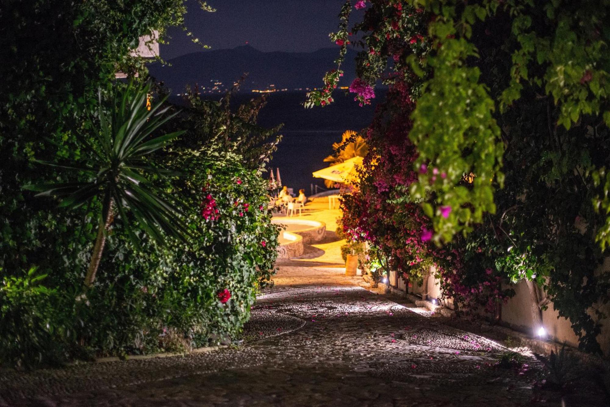 Bougainville Bay Apartments Sarandë Eksteriør billede